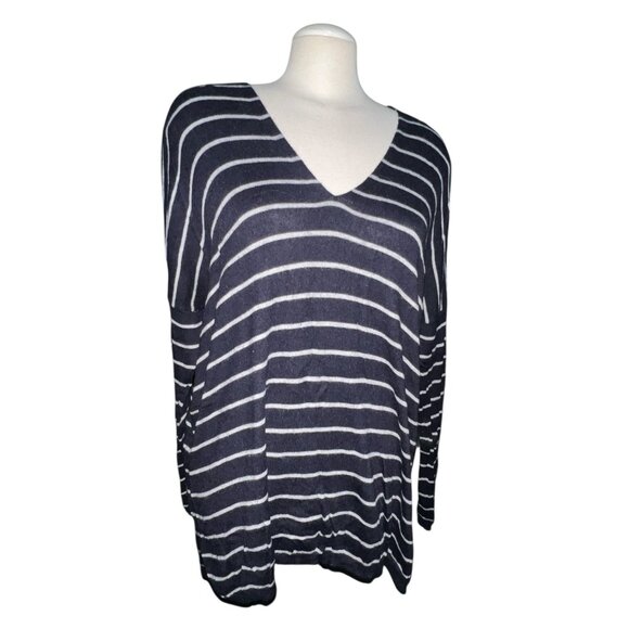 Ann Taylor Black & White Striped V-Neck Soft Oversized Wool Blend Sweater Size M - Picture 7 of 11